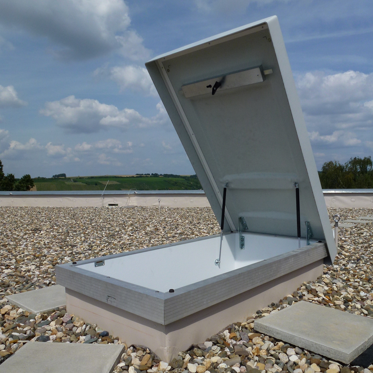 Wellhöfer FlachdachAusstieg: 90x60 bis 160x100 cm
